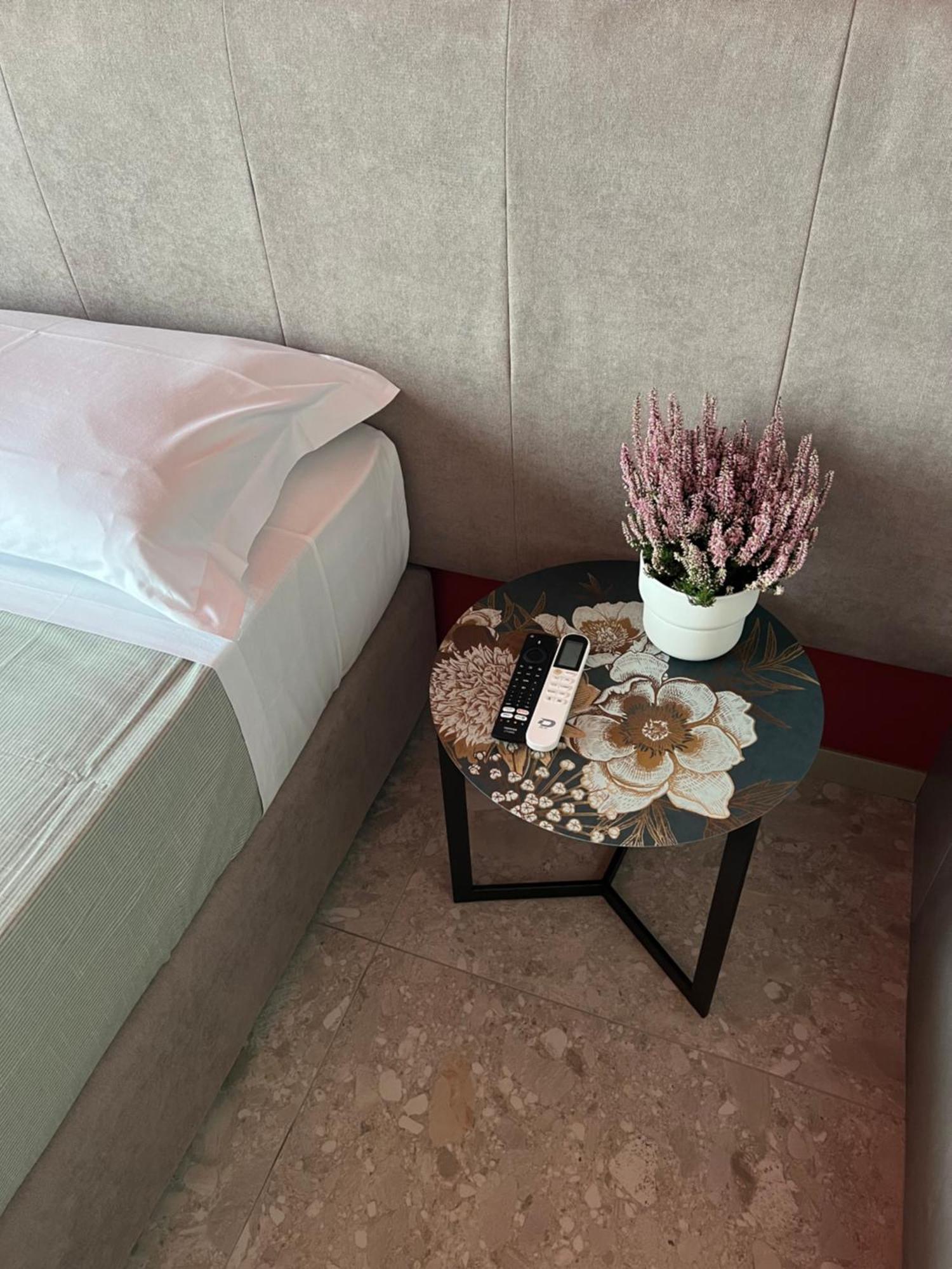 Mia Suites Porto Naples Exterior photo